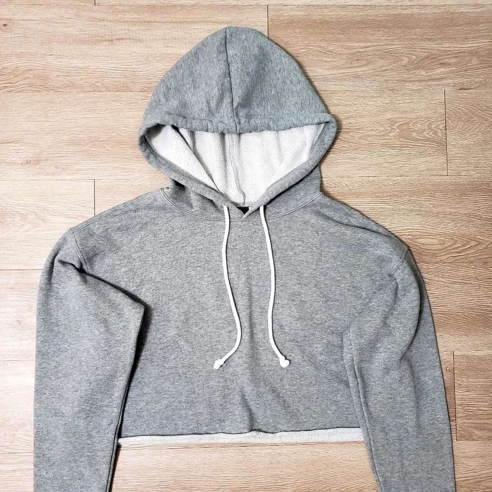 Wild Fable size Medium grey cropped hooded sweatshirt casual - Picture 4 of 7